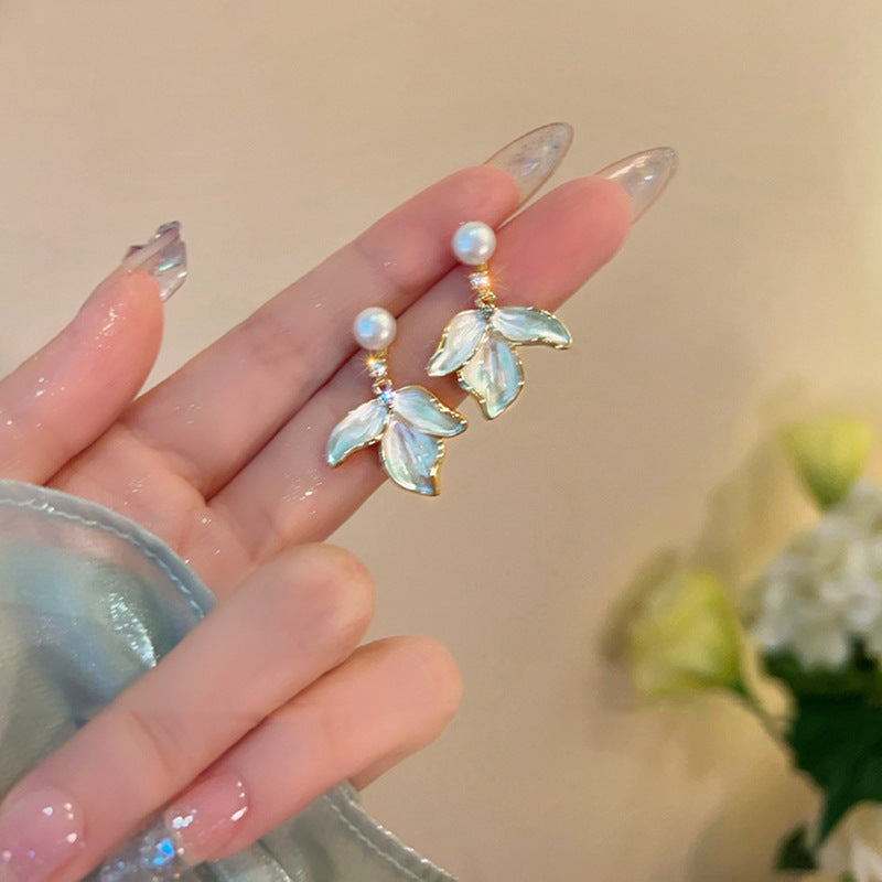 Elegant Floral Pearl Stud Earrings with Gold-Tone Alloy Setting
