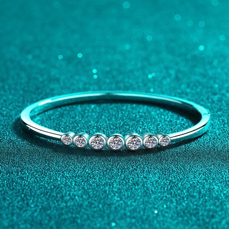 Bracelet with 2.5 Carat Moissanite Bubbles and 925 Sterling Silver Plated PT950 Gold Finish