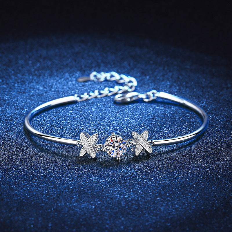 Bracelet Sterling Silver Bow-Knot Design Bangle with 1 Carat Moissanite Center Stone