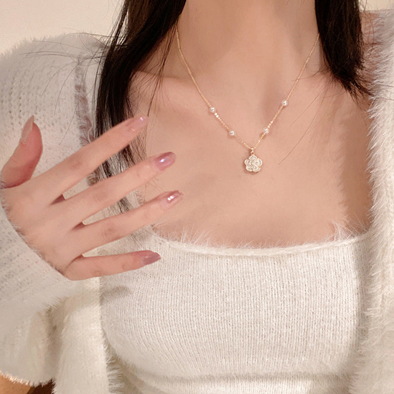 Chic Camellia Pearl Choker Necklace with Geometric Pendant
