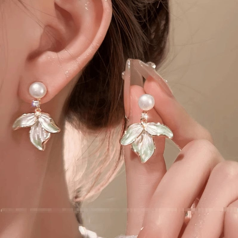 Elegant Floral Pearl Stud Earrings with Gold-Tone Alloy Setting
