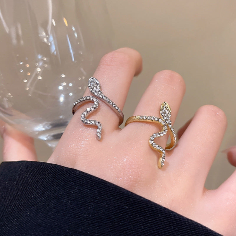Adjustable Snake Design Diamond Ring for Women - Elegant and Versatile Statement Piece