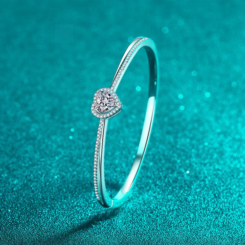 Sweet Heart Bracelet with 1.45ct Blue Moissanite and 925 Sterling Silver Plated PT950 Design