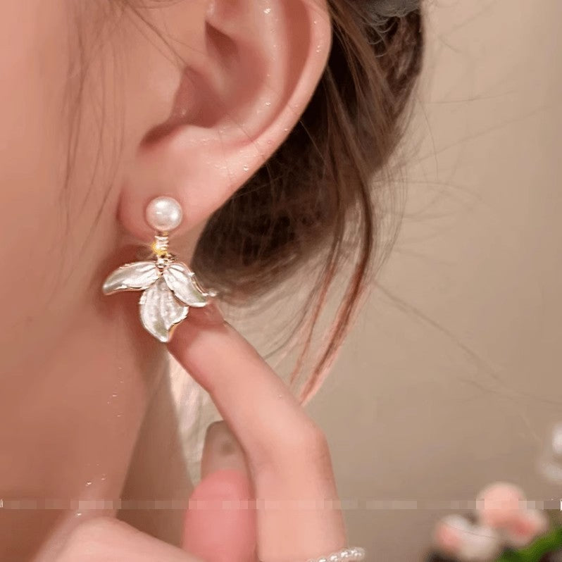 Elegant Floral Pearl Stud Earrings with Gold-Tone Alloy Setting