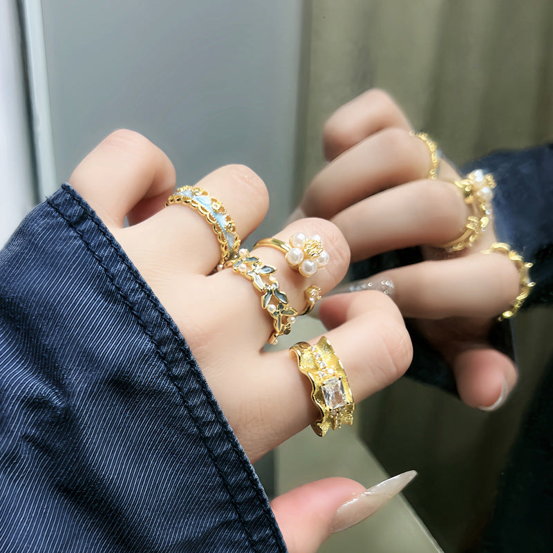 Modern Chinese Style Pearl Rotating Open Ring with Butterfly Design for Women