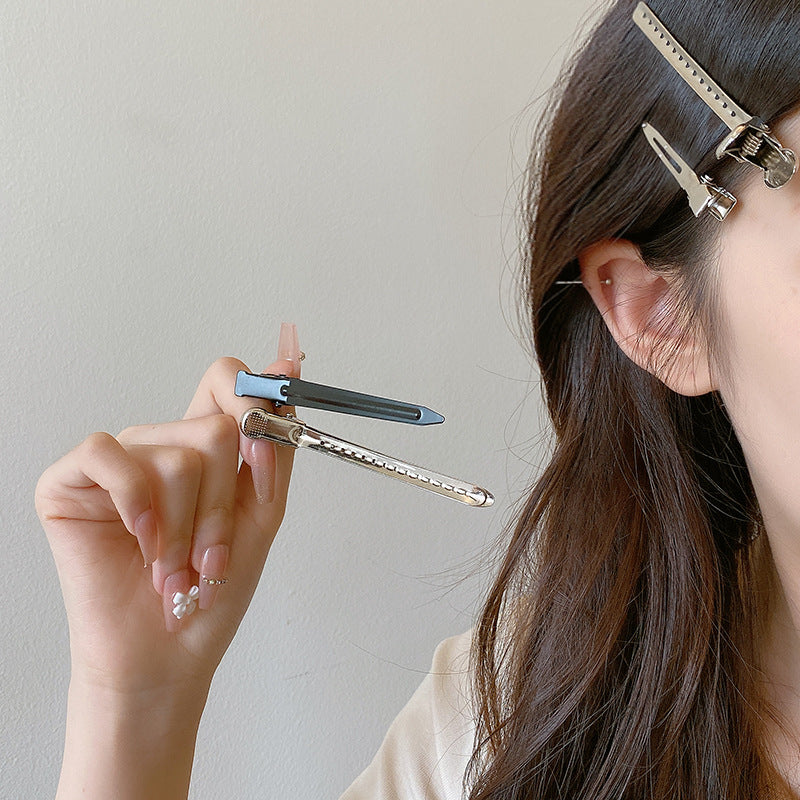 Minimalist Invisible Hair Clips for Voluminous Roots and Bangs Styling