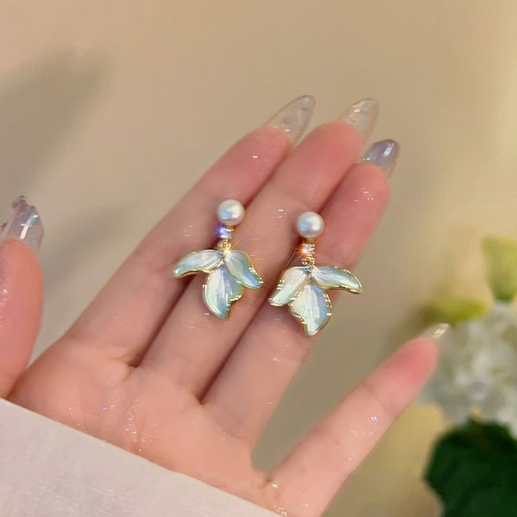 Elegant Floral Pearl Stud Earrings with Gold-Tone Alloy Setting