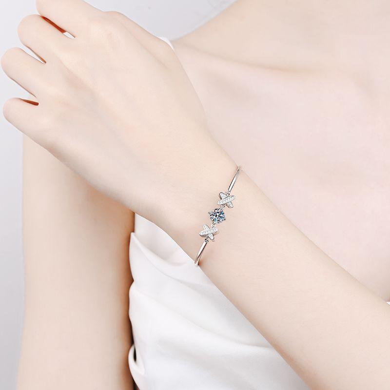 Women's Sterling Silver Bracelet with 1 Carat Moissanite and 6.5mm Zircon in Four-Prong Pt950 Gold Plated Floral Design