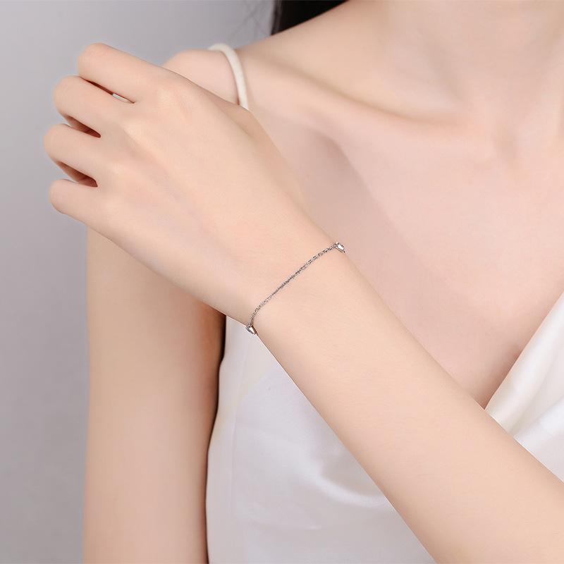 Bracelet Featuring 925 Sterling Silver Plated with PT950 and 0.5 Carat Moissanite Bubbles in a Minimalist Design