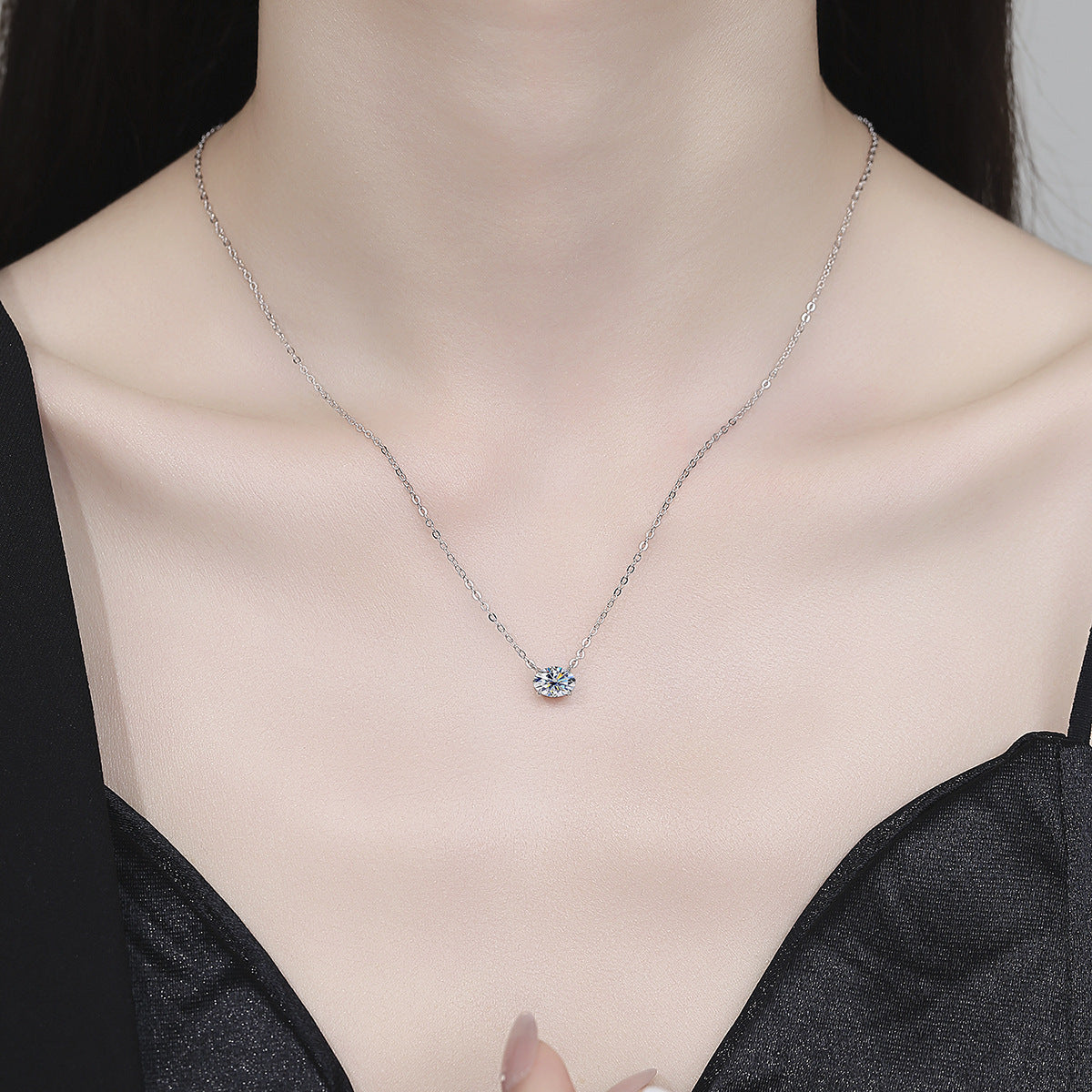 Necklace 925 Sterling Silver Oval Moissanite Pendant Minimalist Luxury Collarbone Chain