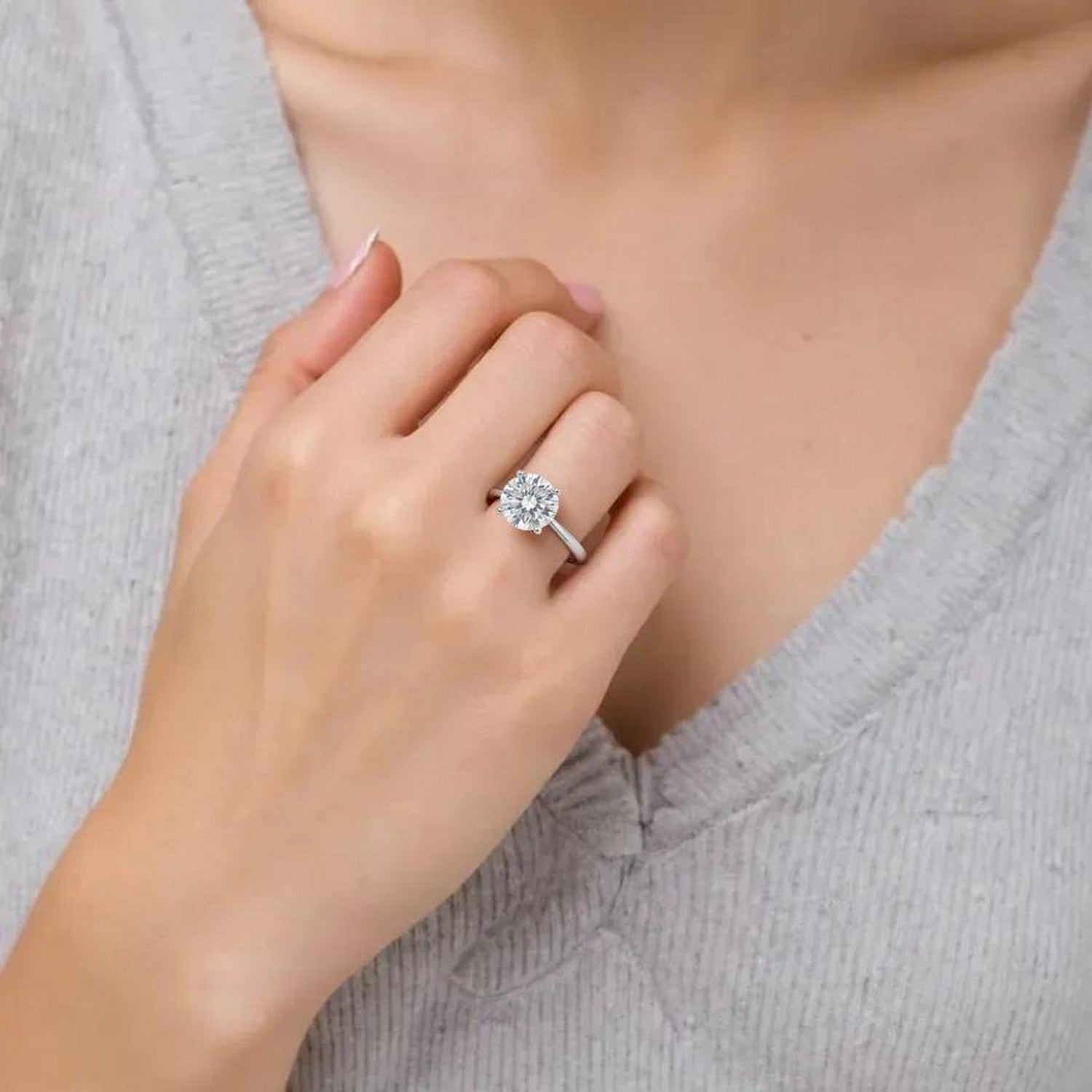 1 1/2 Carat Round Lab Grown IGI G/VS1 Diamond Solitaire Ring in 14K White Gold