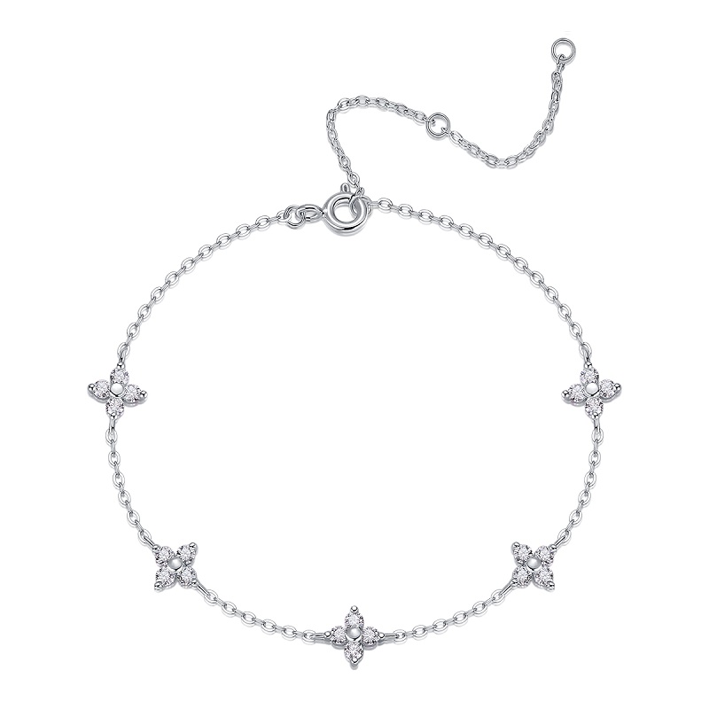 Round-Cut Moissanite Quatrefoil Station Bracelet in 925 Sterling Silver