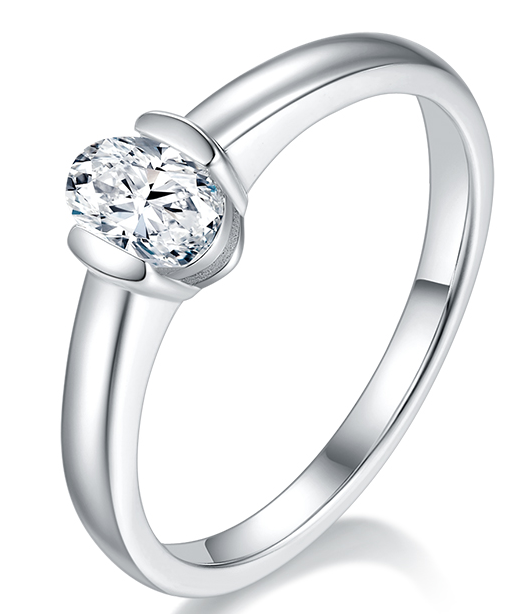 Oval-Cut Moissanite Minimalist Solitaire Ring in 925 Sterling Silver
