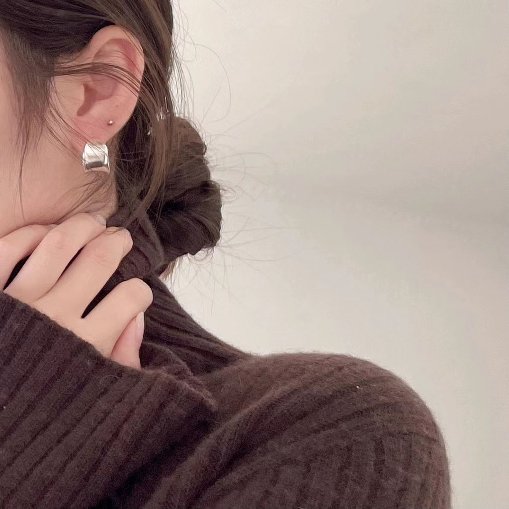 Minimalist Geometric Design 925 Sterling Silver and 18K Gold Plated Hoop Earrings for Women Modern Style Elegant Fashion Jewelry Gift