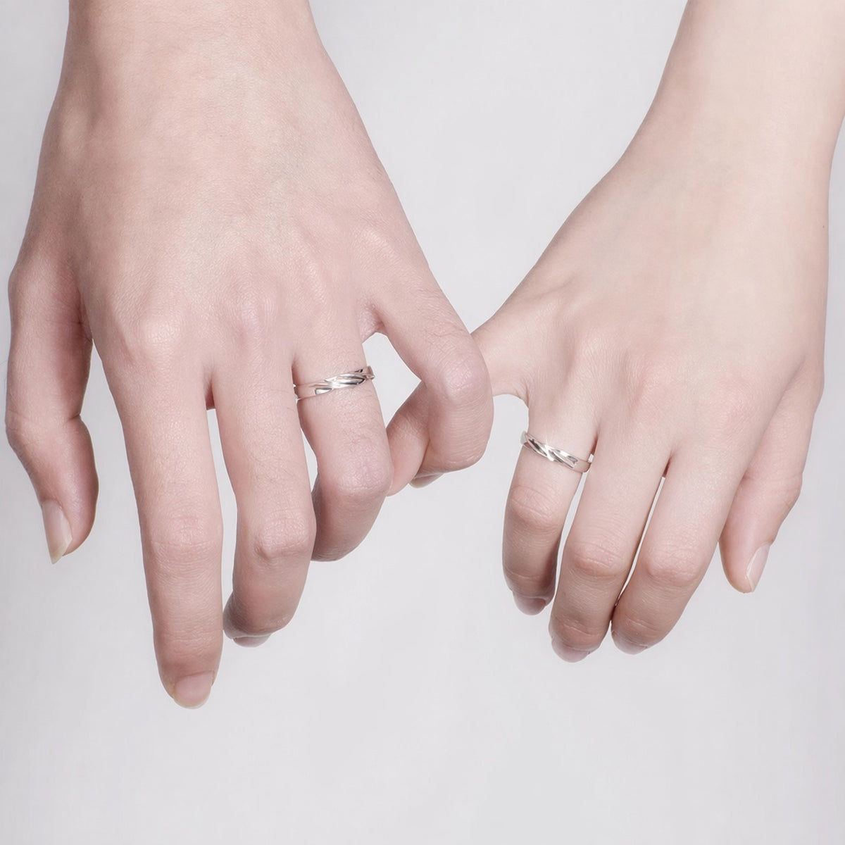 Mobius Twist Pure Metal Women Men Anniversary Birthday Gift S925  Silver Adjustable Couple Ring
