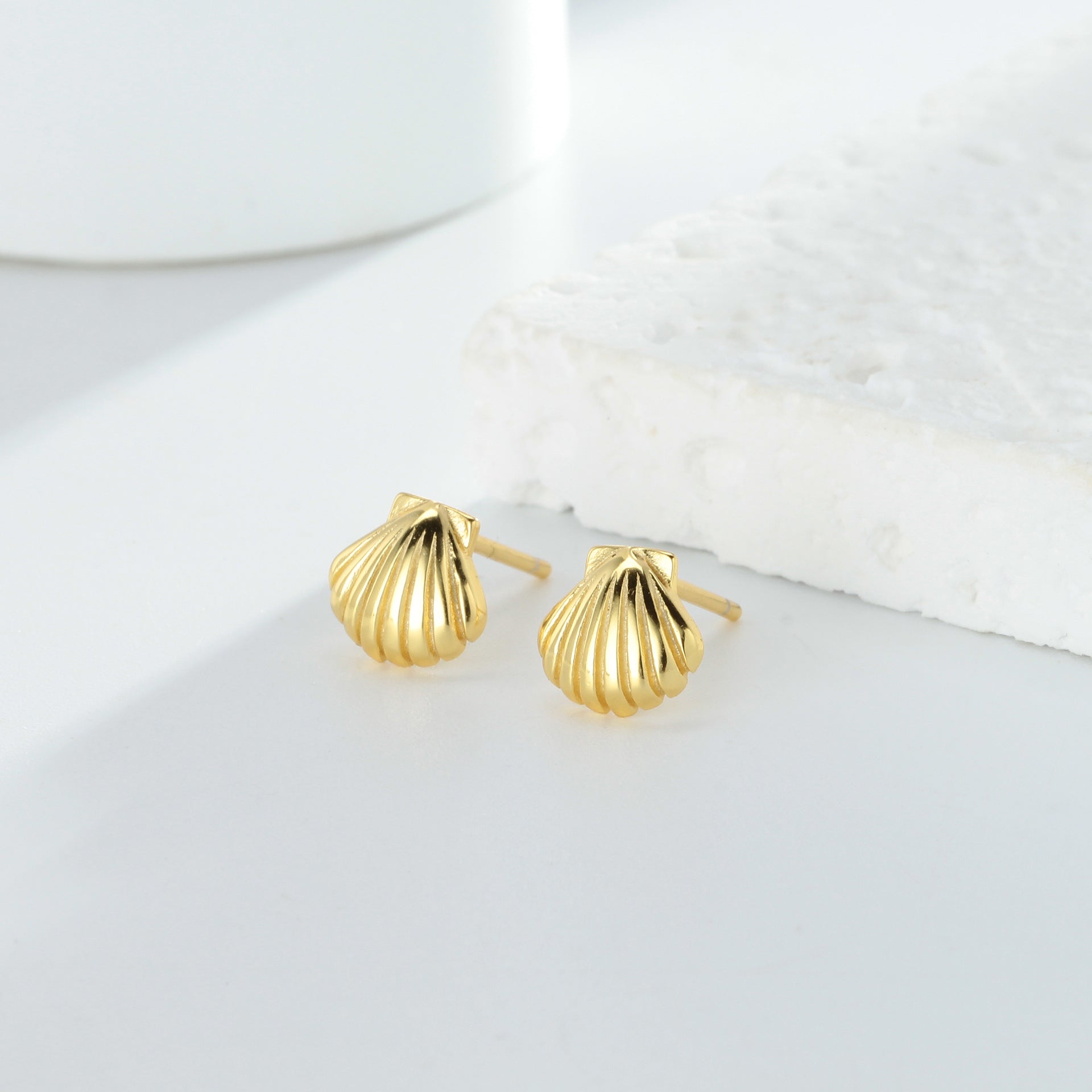 cute scallop shaped wholesale, exquisite lucky flower earrings