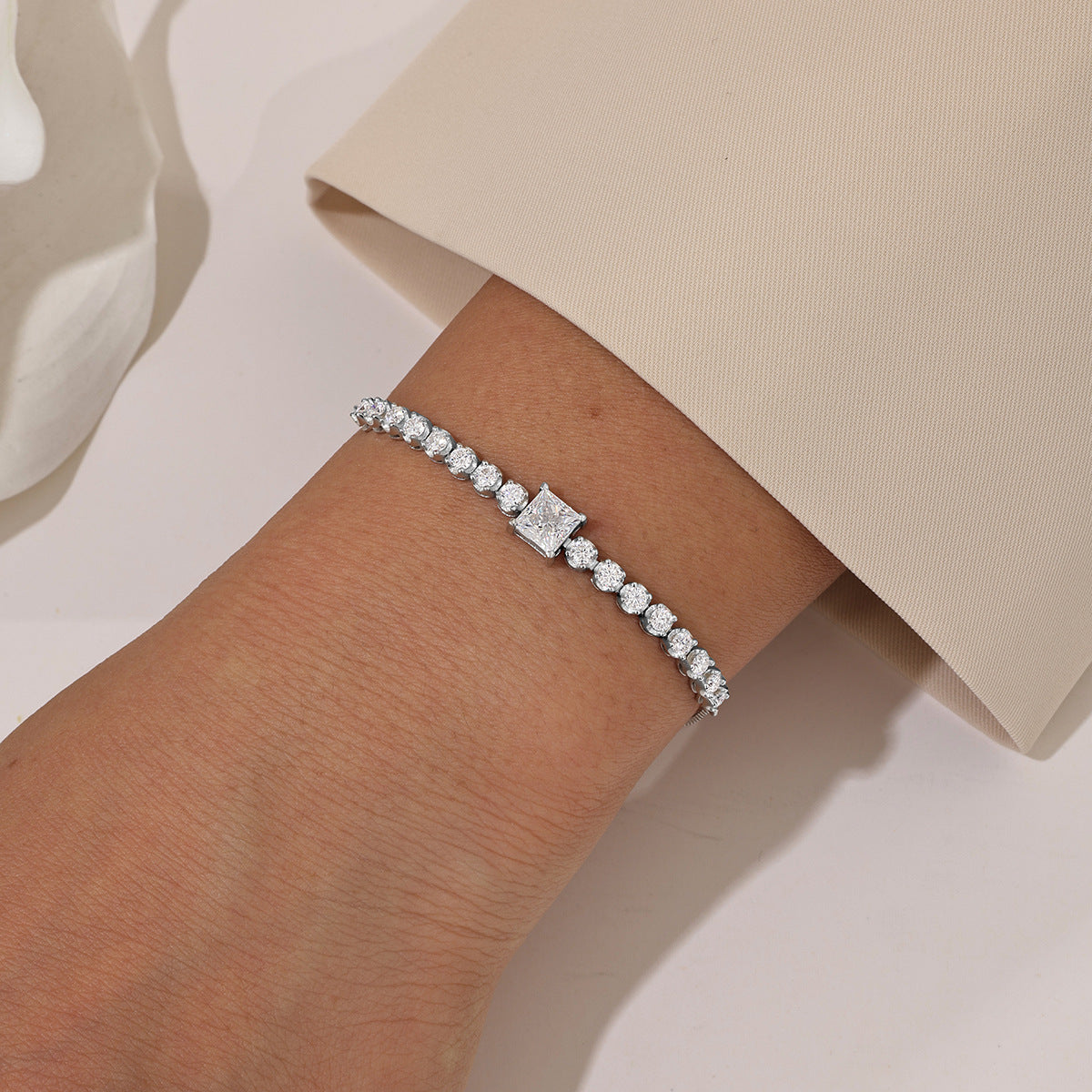 White Moissanite Geometric Princess Cut Square Center Stone Tennis Bracelet In S925 Sterling Silver Adjustable Slider Chain Bracelet Elegant Modern Fashion Jewelry Gift