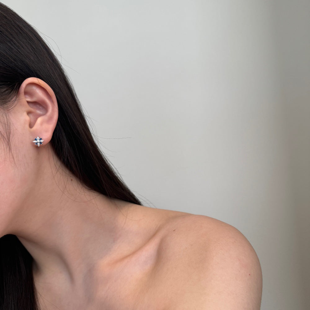 Modern Beautiful CZ Snowflake 925 Sterling Silver Stud Earrings