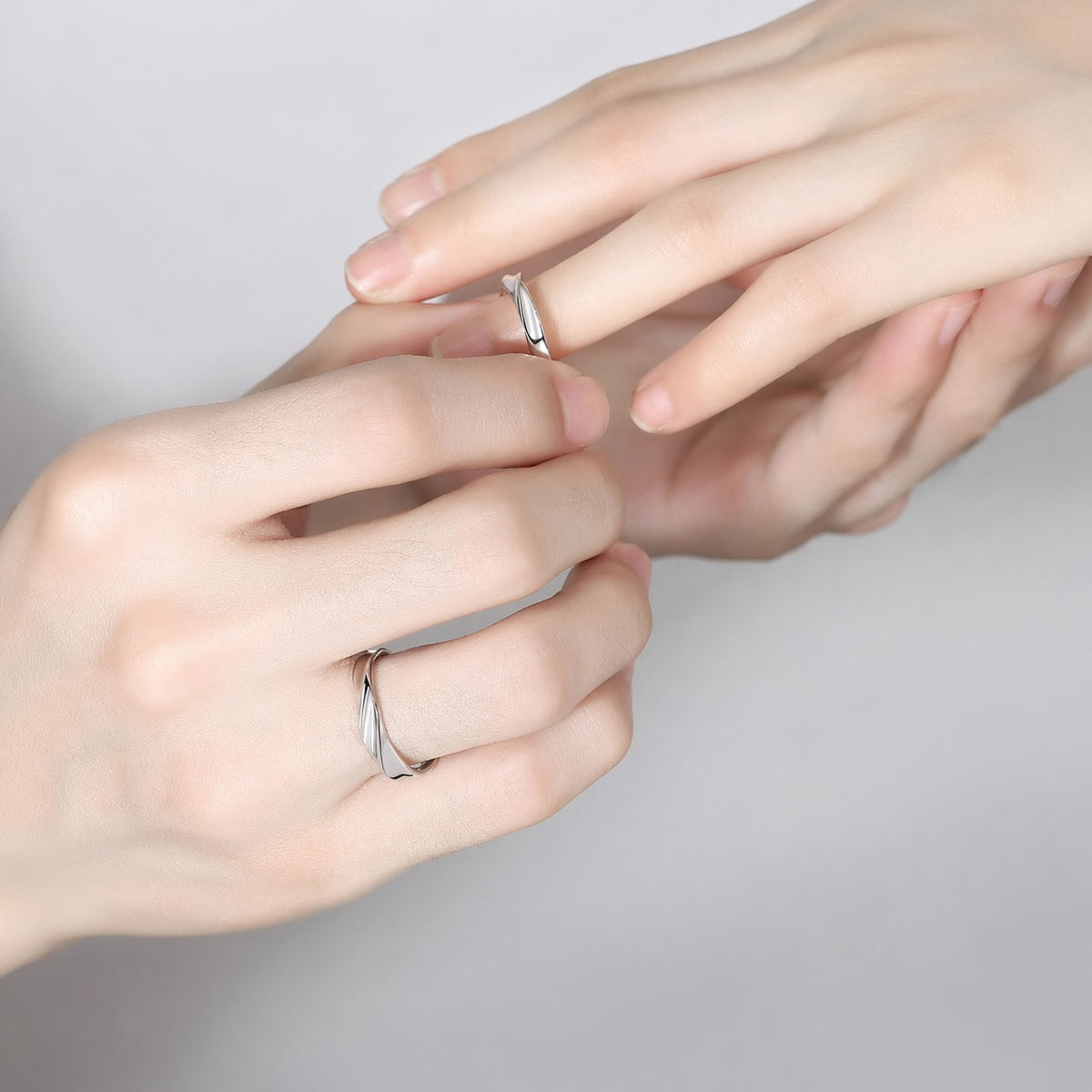 Mobius Twist Pure Metal Women Men Anniversary Birthday Gift S925  Silver Adjustable Couple Ring