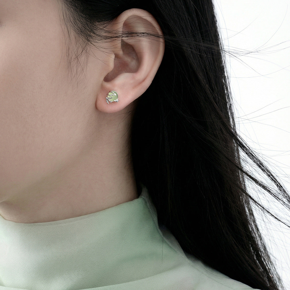 Mini Delicate Green Stone Flying Bird 925 Sterling Silver Stud Earrings