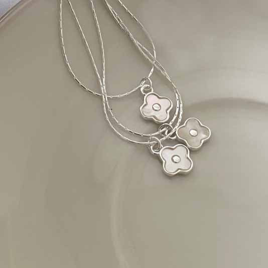 Women Beautiful White of Shell Four Leaf Clover Sterling Silver Necklace