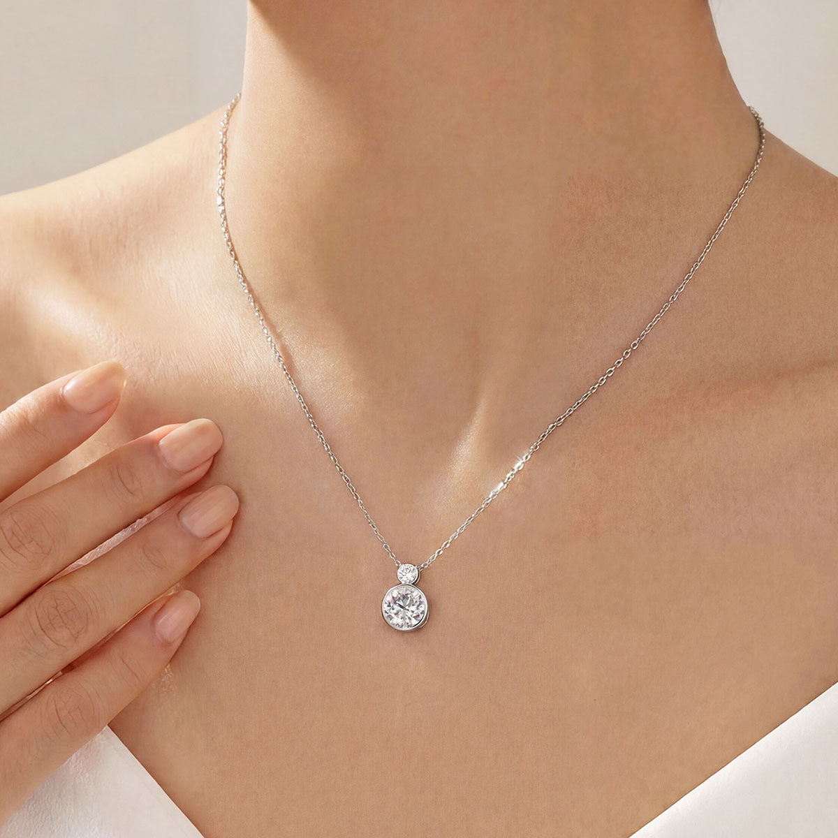 Double Round Bezel Set Moissanite 925 Sterling Silver Pendant Necklace
