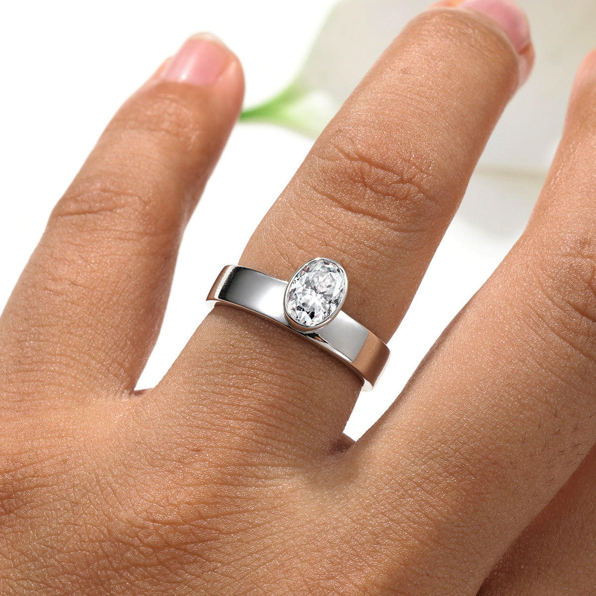 Oval Shaped  Shank  A Minimalist Design Moissanite 925 Silver Ring