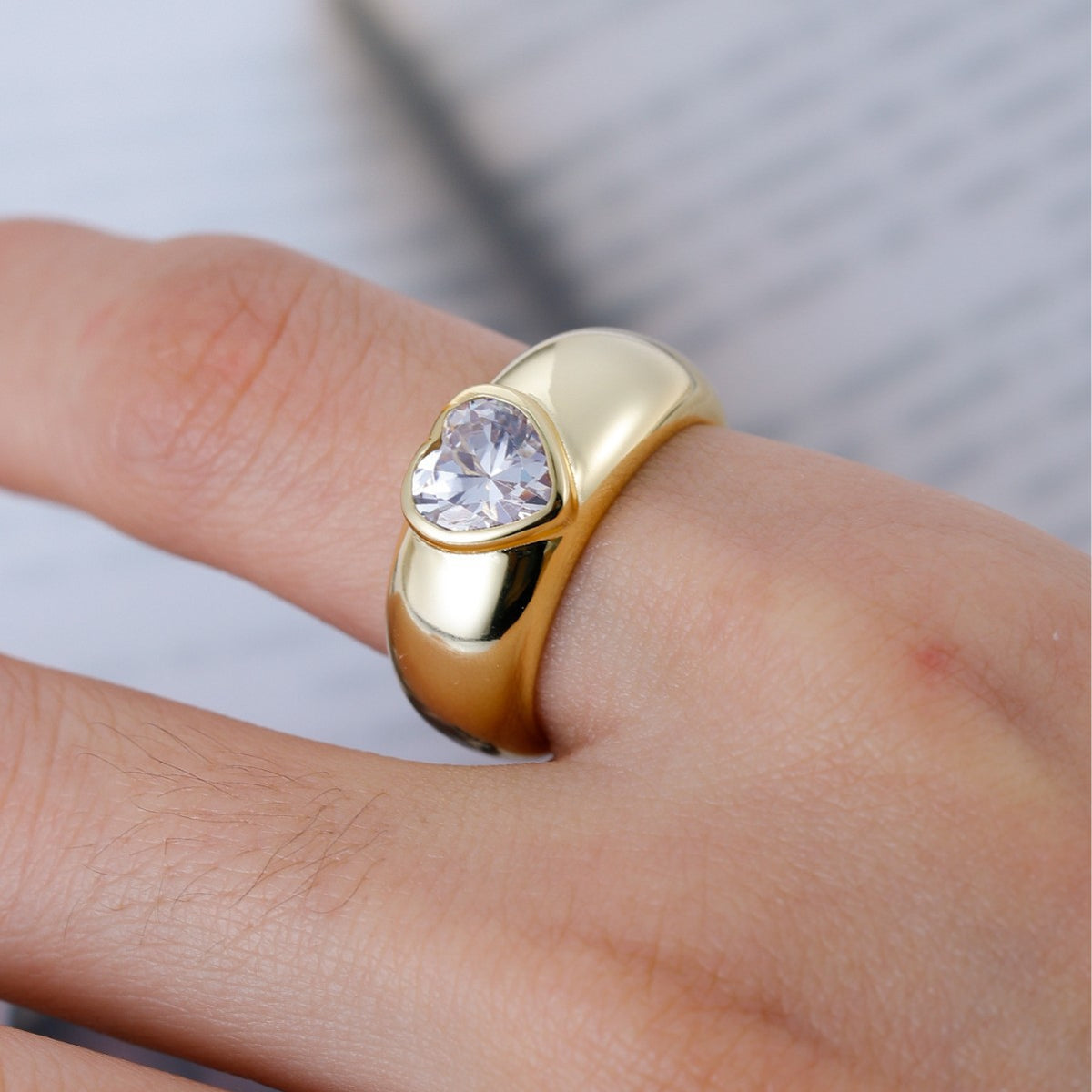 Best selling Heart-Shaped Moissanite Thick  Band 925 Sterling Silver Ring