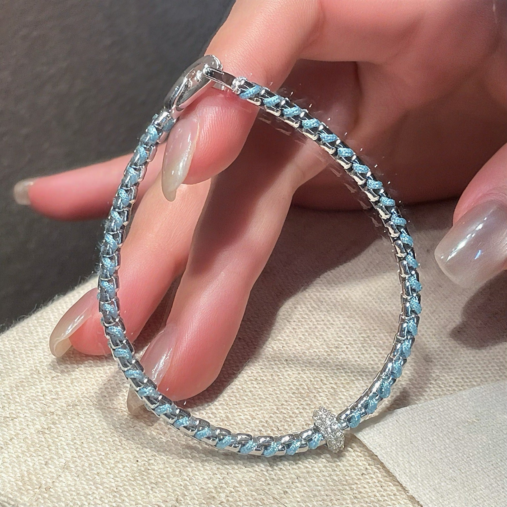 925 Sterling Silver Blue Vine Sparkling Zirconia Elegant Chain Bracelet