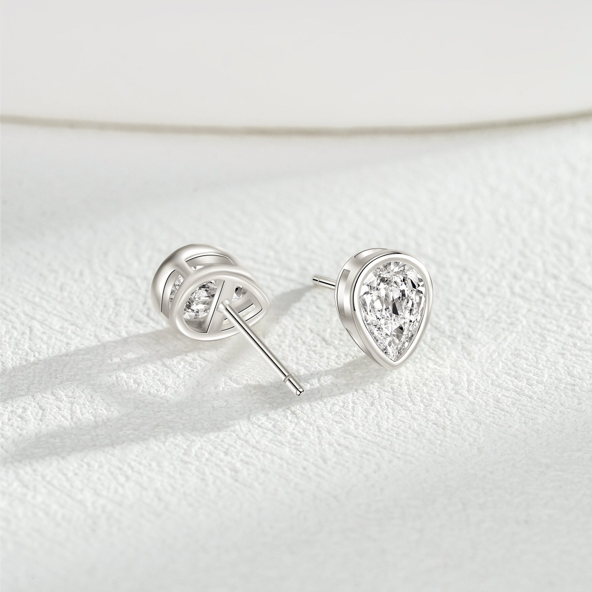 Fashion Ear Jewelry Luxury Teardrop CZ S925 Sterling Silver Stud Earrings