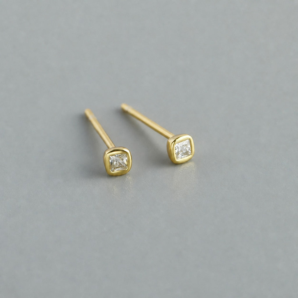Geometric Square Zirconia  Compact Minimalist Stylish 925 Sterling Silver Stud Earrings