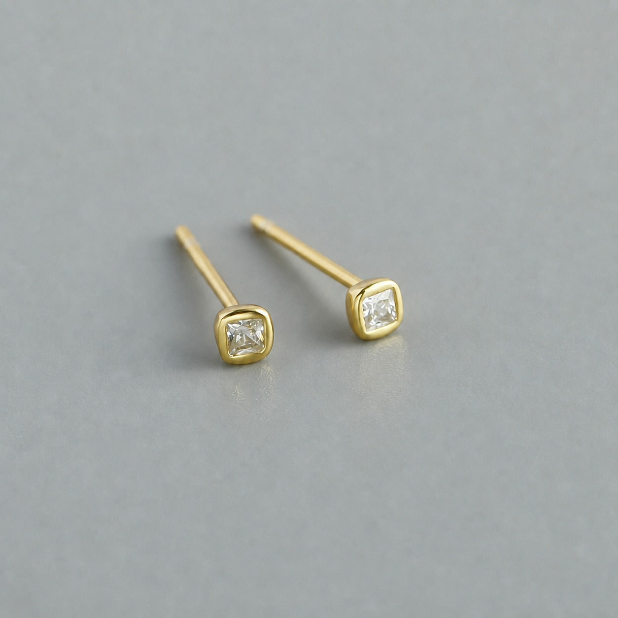 Geometric Square Zirconia  Compact Minimalist Stylish 925 Sterling Silver Stud Earrings