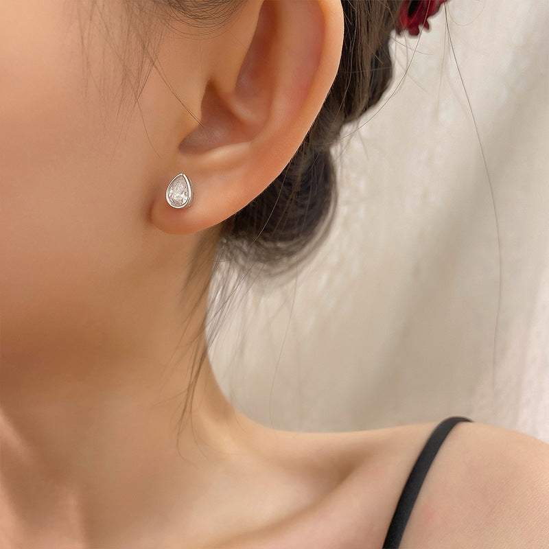 Fashion Ear Jewelry Luxury Teardrop CZ S925 Sterling Silver Stud Earrings