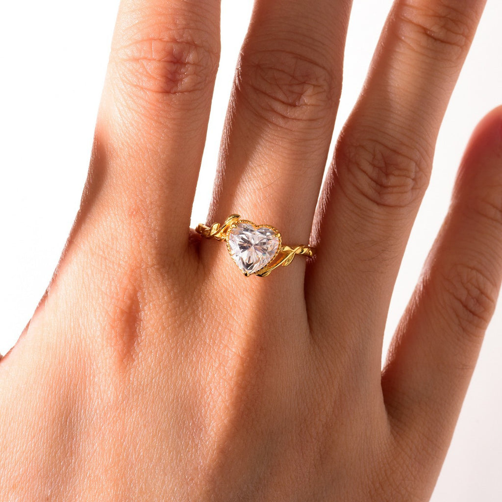 Heart Cut Moissanite Fashion S925 Sterling Silver Gold Plated Vine Leaf Ring