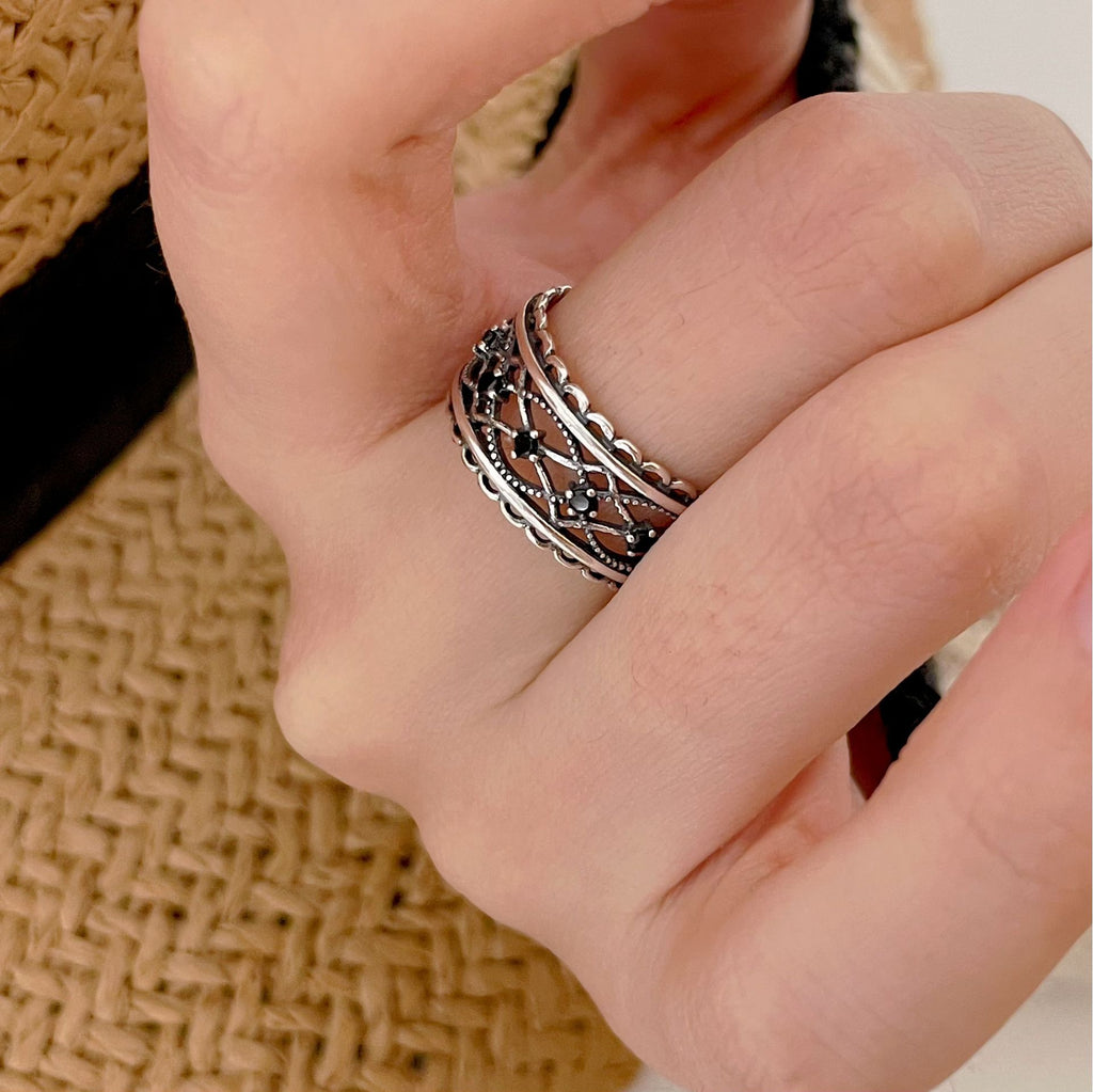 Vintage Style Twisted Knot Black Onyx Accents in 925 Sterling Silver  Open Adjustable Ring