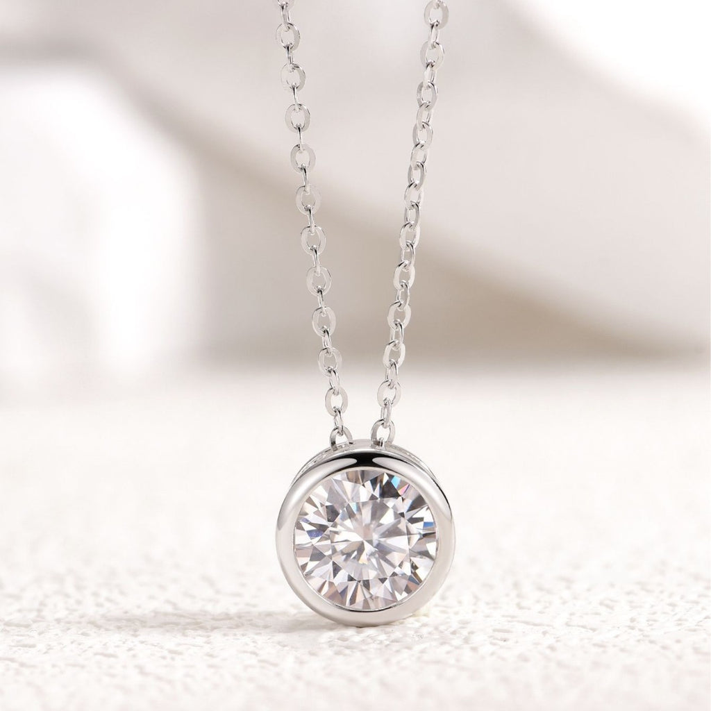 Best-selling Moissanite A Simple  Everyday 925 Sterling Silver Necklace