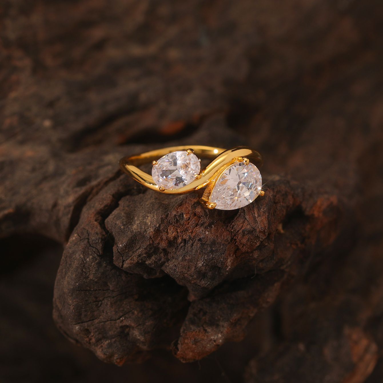 Two Stone Pear Cut And Oval Cut Moissanite Bypass Ring 925 Sterling Silver Fashion Geometric Water Drop Ring for Women White Gold Or Yellow Gold Office Elegant Gift Jewelry