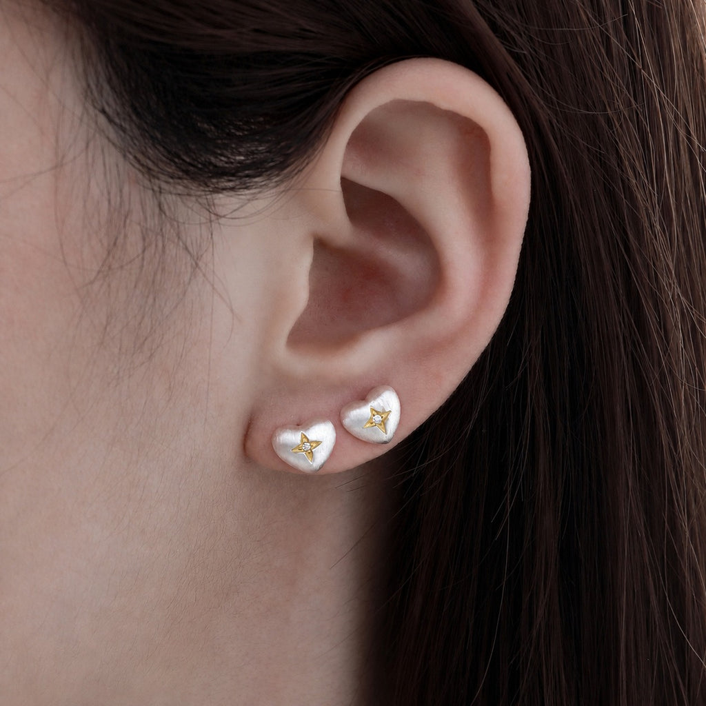 Brushed Heart-Shaped Zirconia Two Tone 925 Sterling Silver Gold-Plated Star Patterned Heart Stud Earrings