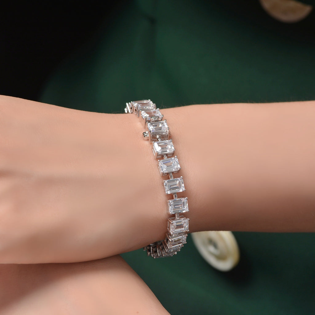 Clear Emerald Cut High Carbon Diamond S925 Silver Tennis Bracelet Rectangular 5mm x 7mm Stone Line Bracelet Elegant Fashion Classic Bracelet With Box Clasp Wedding Party Anniversary Gift