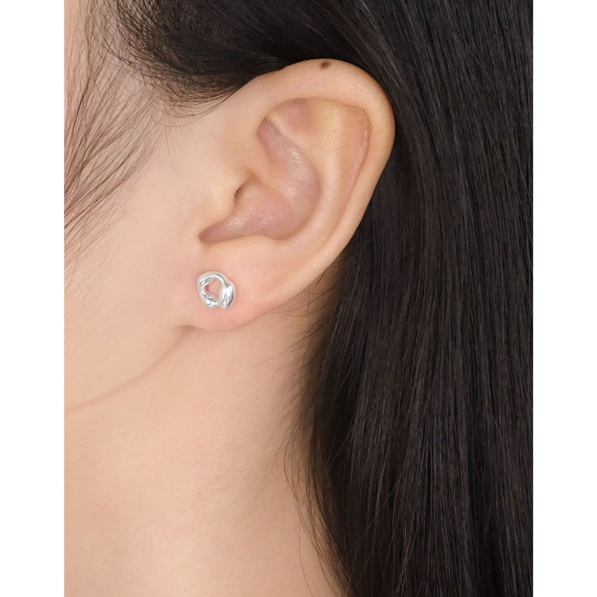 Women Elegant Modern Design Fashion Jewelry Geometric Heart Shape Minimalist 925 Sterling Silver Stud Earrings