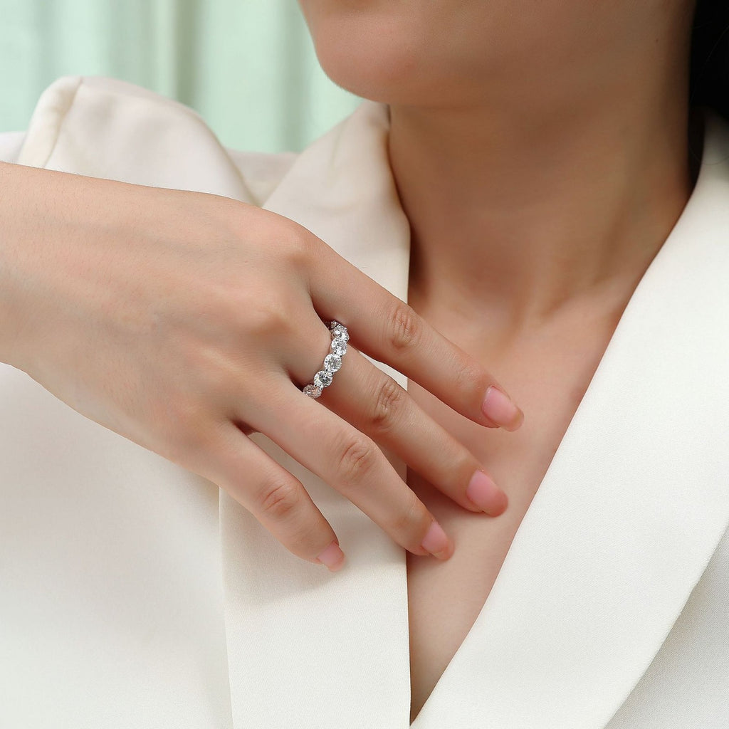 Moissanite Round Cut Shared Prong 925 Sterling Silver Band Ring