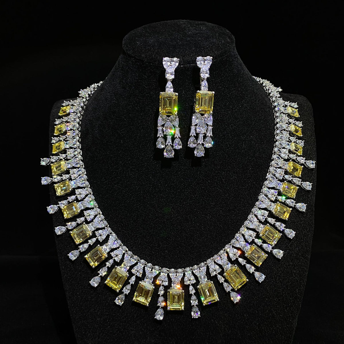 Inlaid with yellow emeralds and pear-shaped cubic zirconia 925 sterling silver Necklace
