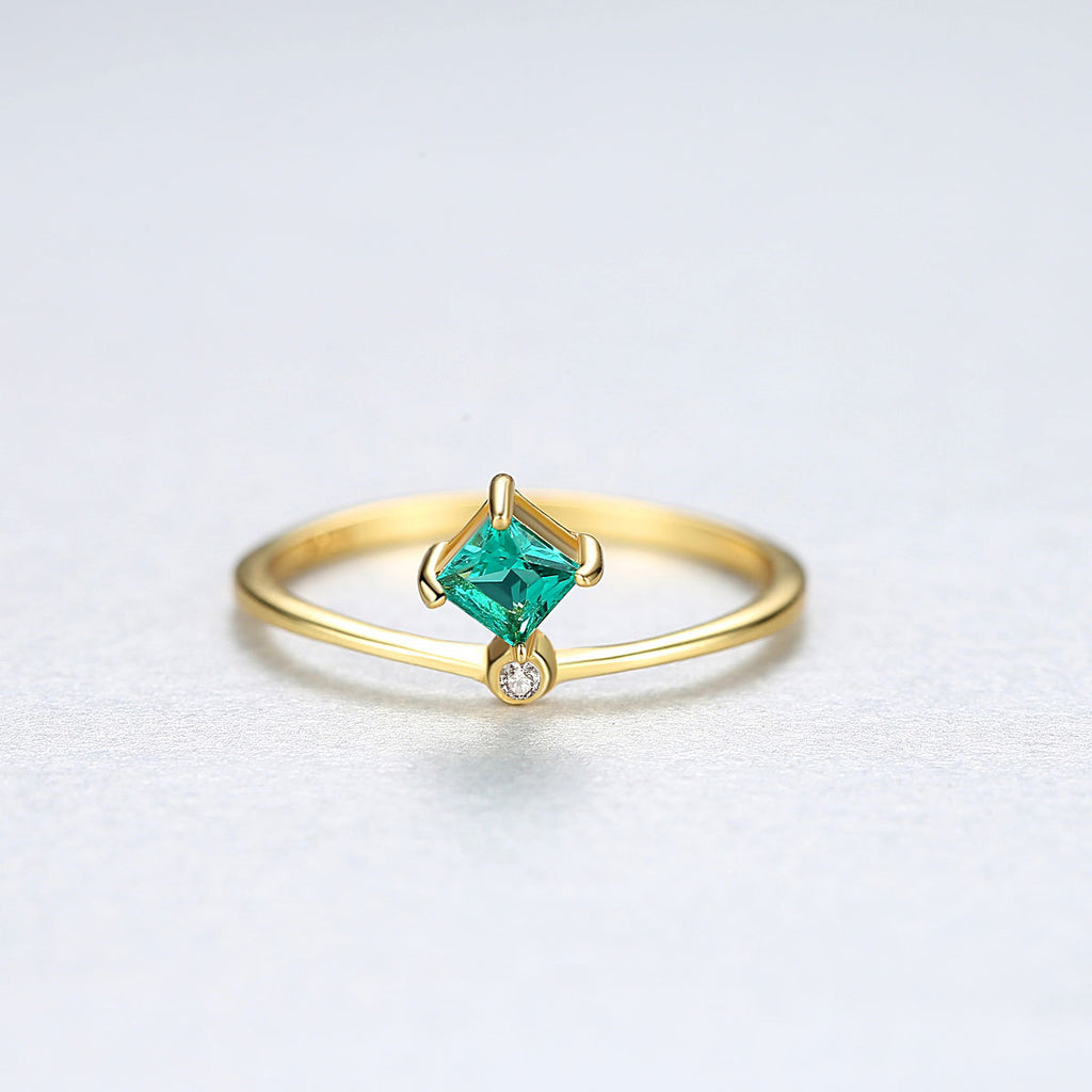 Beautiful Green CZ Diamond 925 Sterling Silver Ring