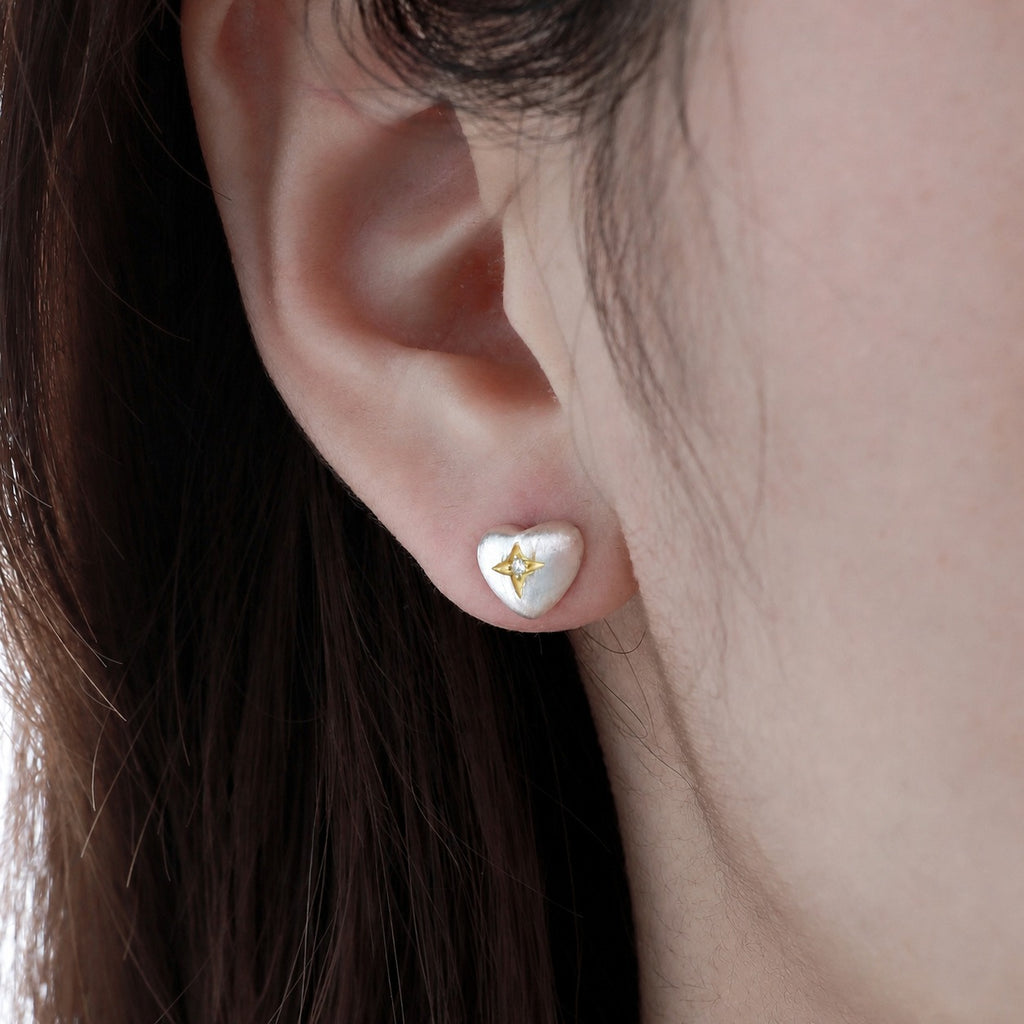 Brushed Heart-Shaped Zirconia Two Tone 925 Sterling Silver Gold-Plated Star Patterned Heart Stud Earrings