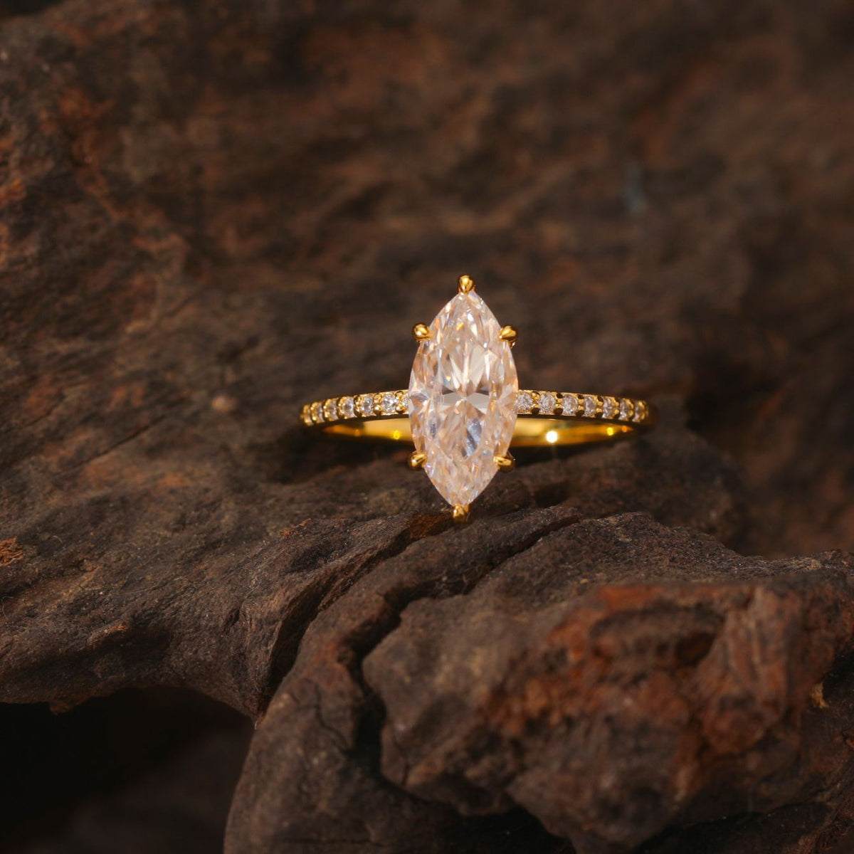 Geometric Ring with Horse Eye Shaped Moissanite 925 Sterling Silver Ring