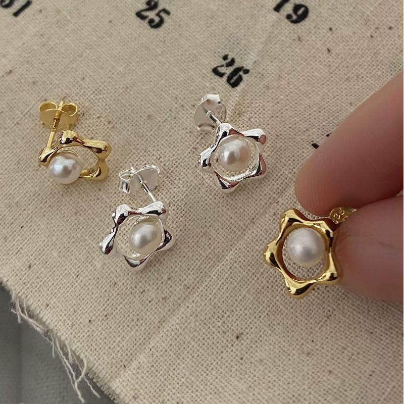 Elegant Starflower Design Natural Pearl S925 Sterling Silver Earrings