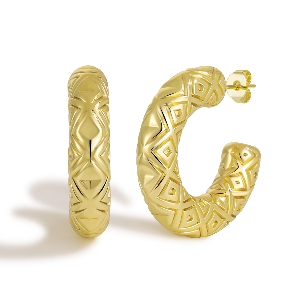 Ornate Filigree Detailed Teardrop Frame Earrings with Vintage Influence