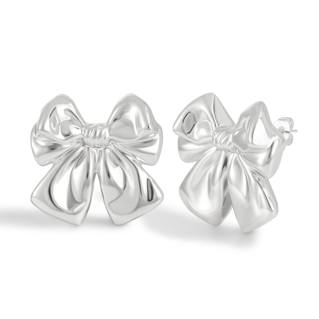 Romantic Heart-shaped Stud Earrings with Smooth Contoured Edges